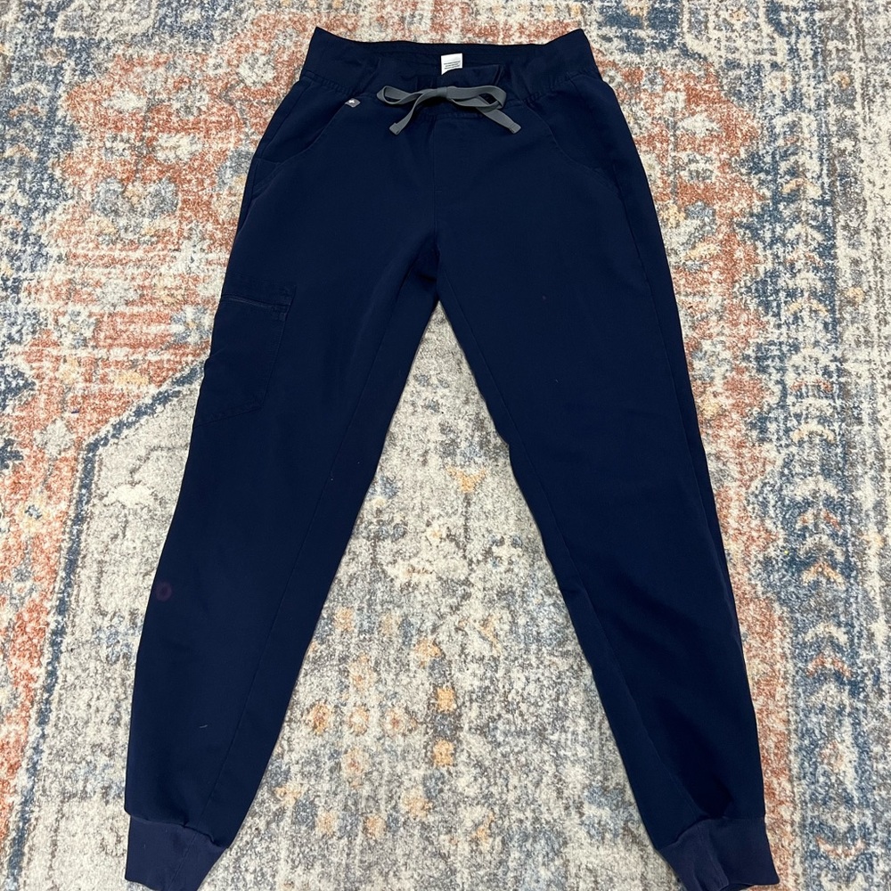 Figs Women’s Navy Jogger Scrubs Pants size XS flaw